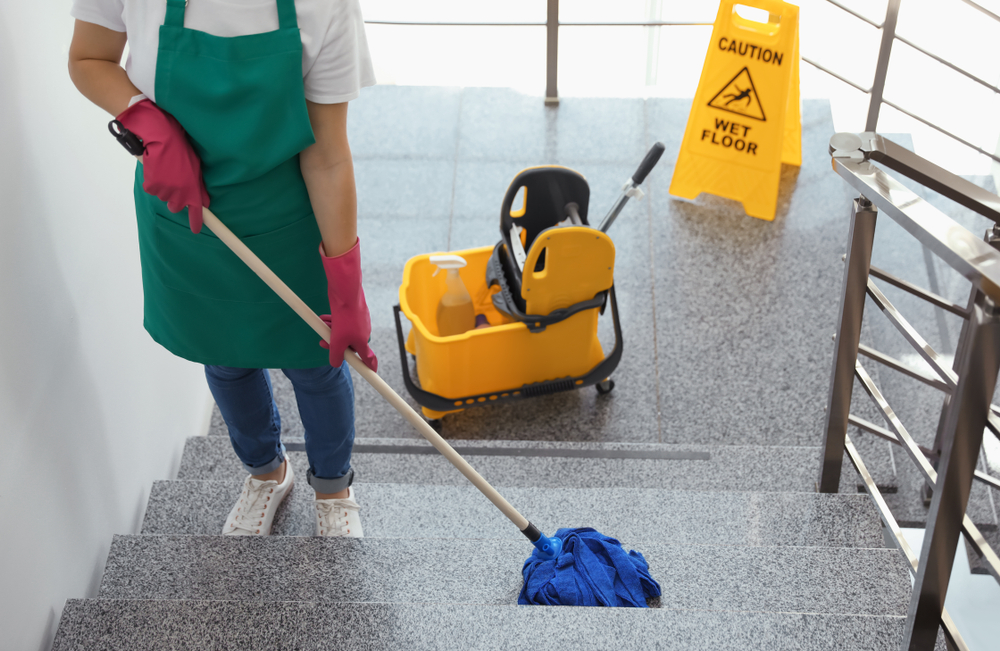 Commercial Wet Mops: How to Use a Mop & The Best Way to Clean a Mop